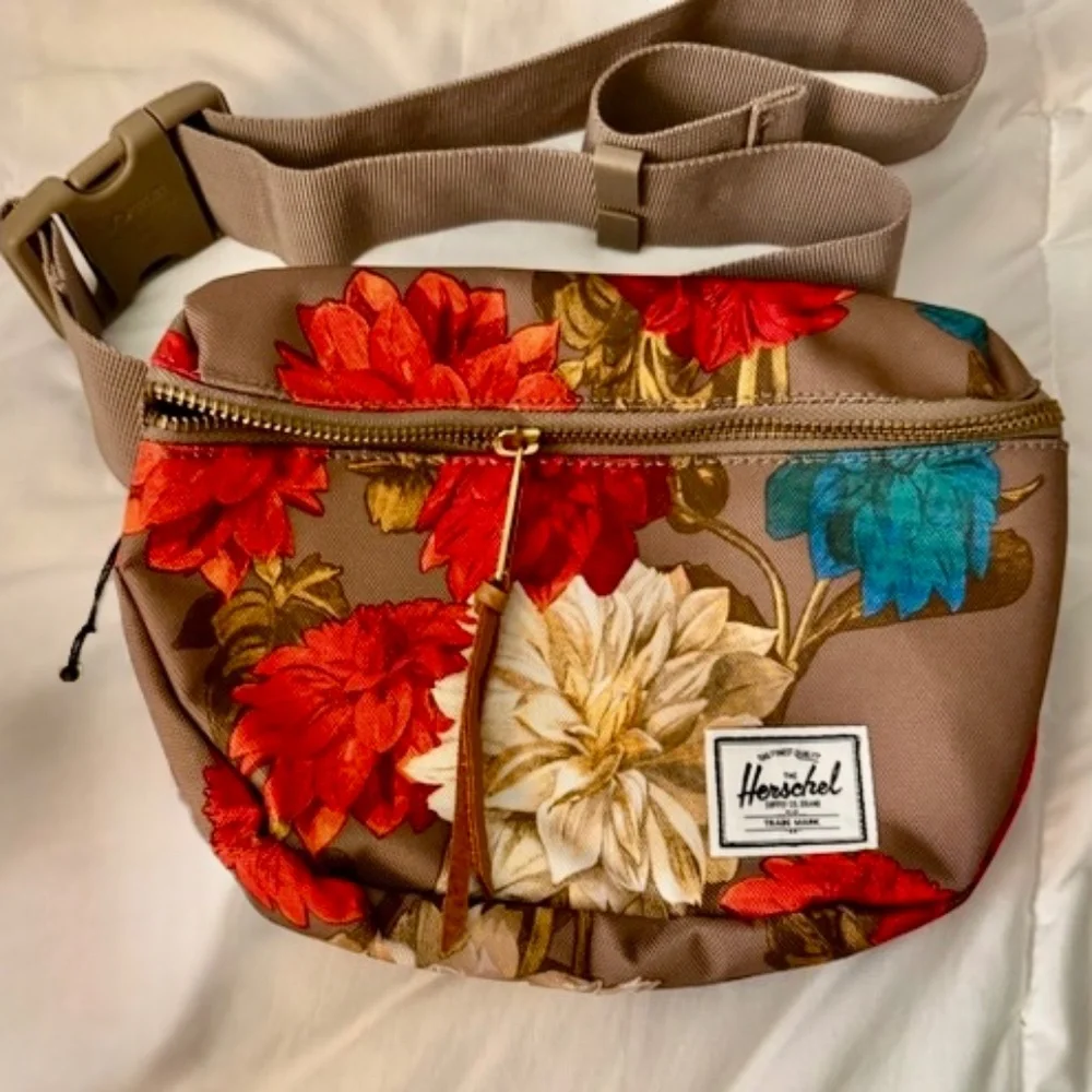 NWoT Belt Bag by Herschel Supply Company, Floral - Brown and Red - Picture 2 of 3